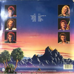 Dominoe - Keep In Touch Dominoe - Keep In Touch