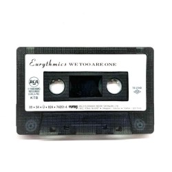 Eurythmics : We Too Are One > KASET Eurythmics : We Too Are One > KASET